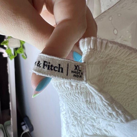 Abercrombie & Fitch White Delicate Short Sleeve Lace Blouse - XL - Bridal NWOT - Picture 7 of 7